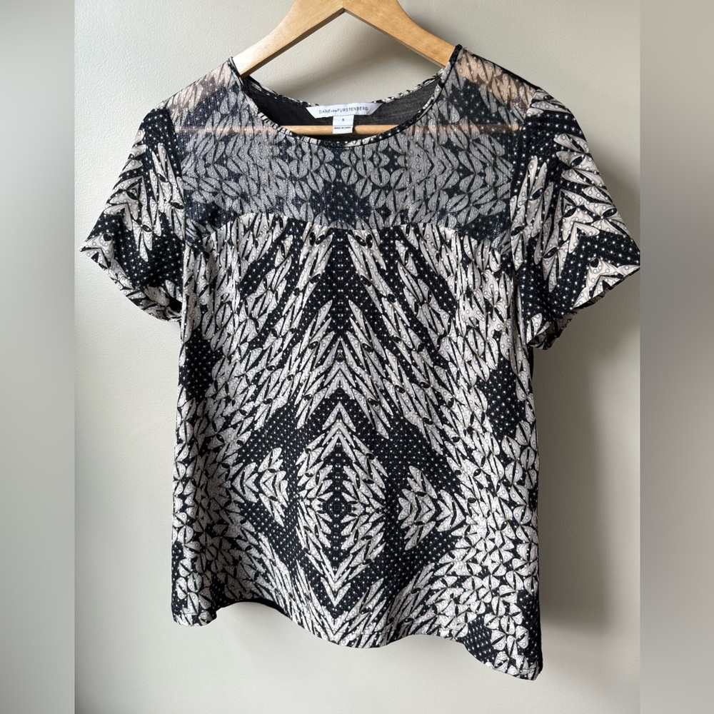 DIANE VON FURSTENBERG Angela Panther Tee Shirt Top Revolve Silk Semi Sheer 6